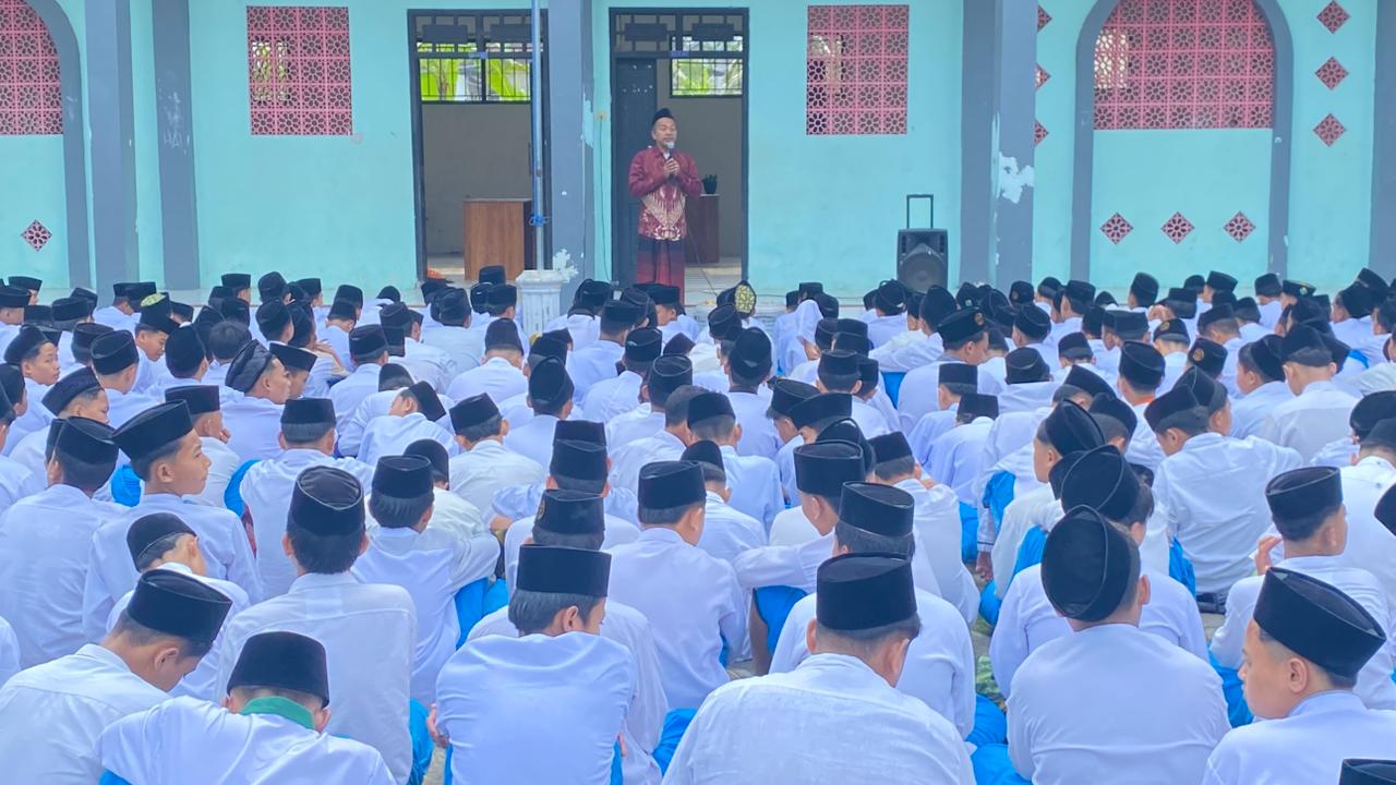 Apel Pagi Menyambut Libur Ramadan, MTs 1 Annuqayah Tekankan Pengabdian dan Aktualisasi Nilai Keislaman